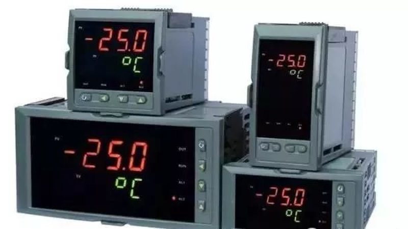 磁翻板液位计：揭秘其工作原理与选型要点**